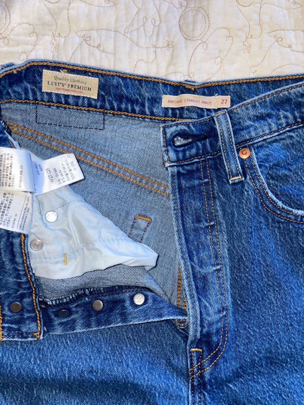 Levi’s Ribcage Straight Ankle Classic Blue Denim Jeans - Size 27